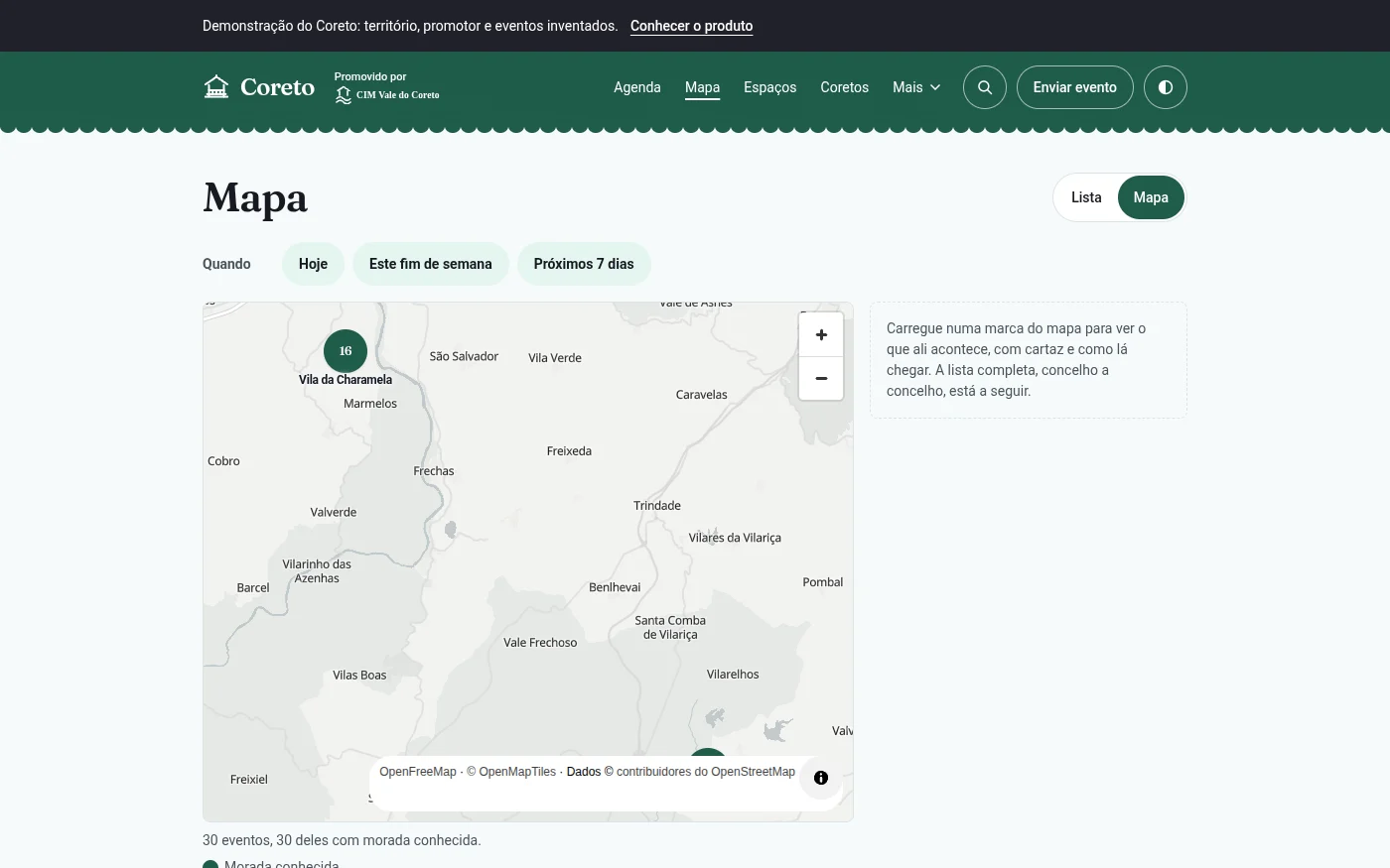 O mapa da demonstração, com os limites dos concelhos e marcas redondas a contar quantos eventos há em cada um.